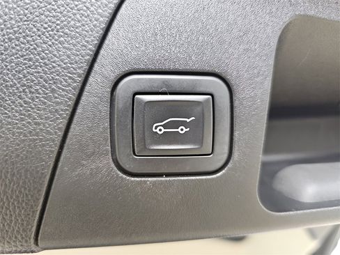 Used 2019 Buick Envision Essence image 18