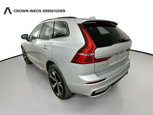 Used 2022 Volvo XC60 T8 R-Design w/ Advanced Package AWD/4WD image 9
