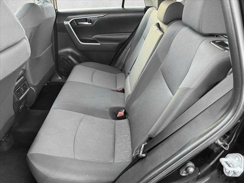 Used 2025 Toyota RAV4 XLE image 17