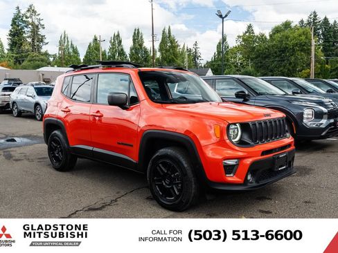 Used 2021 Jeep Renegade Latitude w/ Sun & Sound Group AWD/4WD image 28