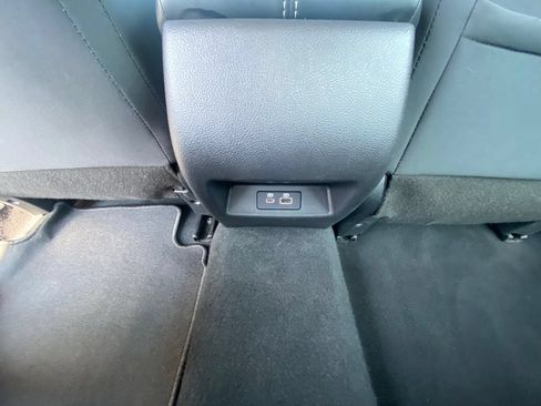 Used 2025 Nissan Altima 2.5 SV FWD image 24
