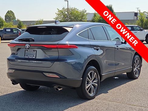 Used 2024 Toyota Venza LE AWD/4WD image 5