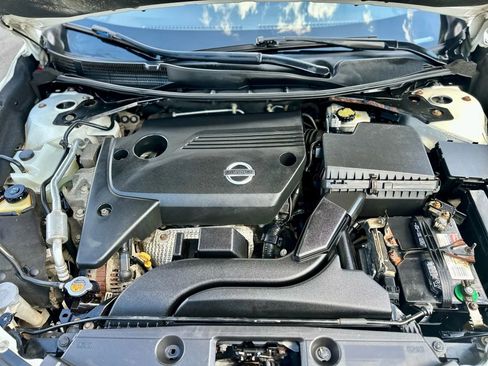 Used 2013 Nissan Altima 2.5 SV FWD image 35