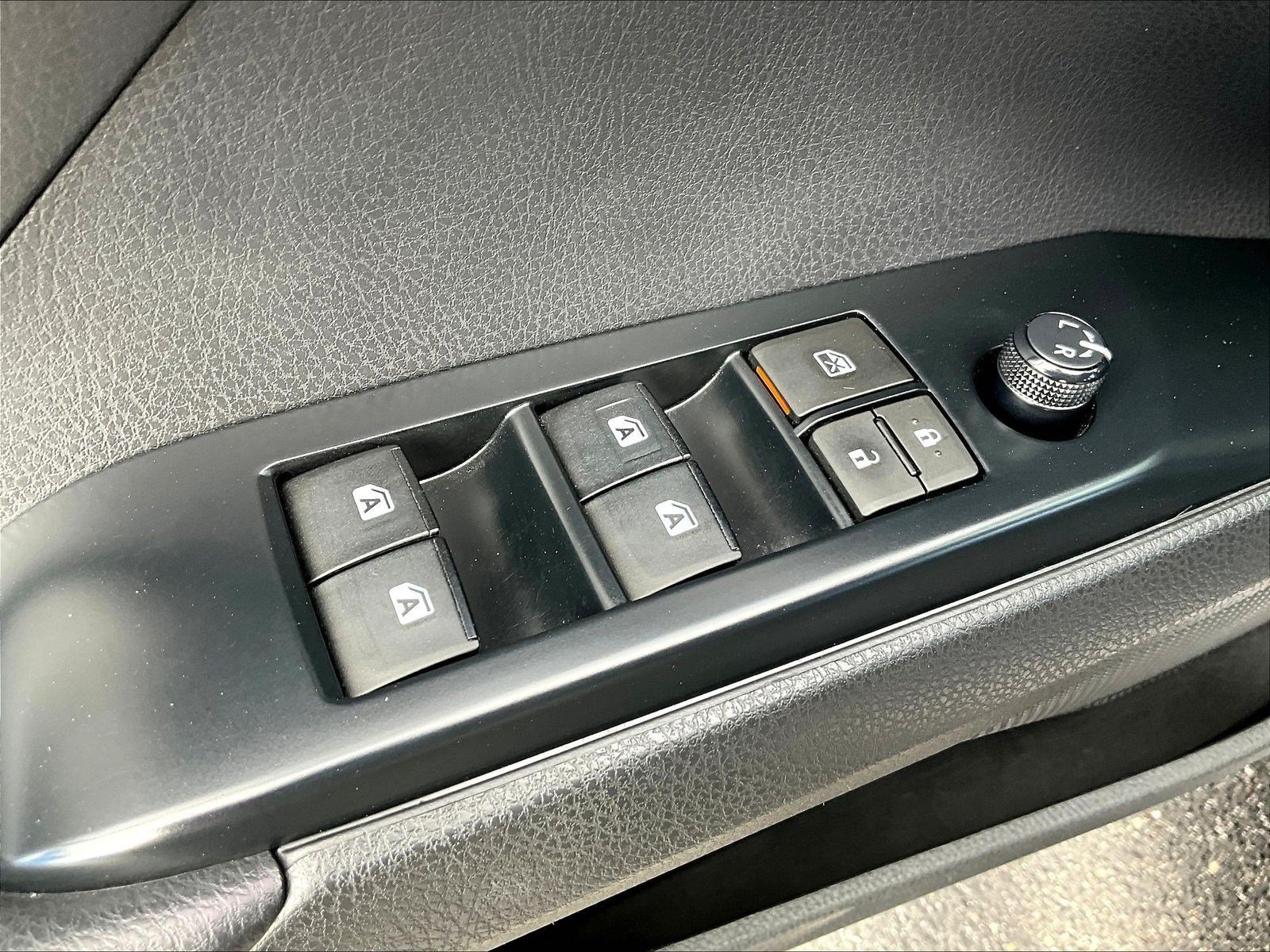 Used 2020 Toyota Camry SE w/ Sunroof Package FWD image 35