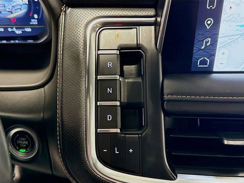 Used 2023 GMC Yukon XL AT4 w/ Technology Package image 16