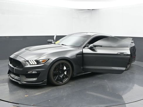 Used 2017 Ford Mustang Shelby GT350 image 51