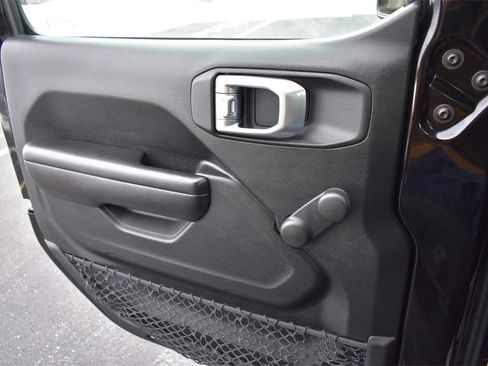 Used 2021 Jeep Wrangler Unlimited Sport image 26