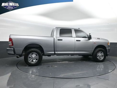 Used 2024 RAM 2500 Tradesman w/ Chrome Appearance Group AWD/4WD image 8