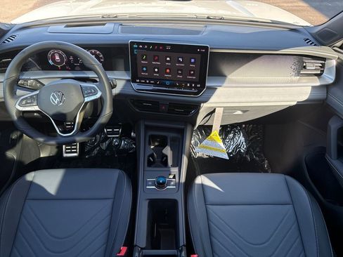 New 2026 Volkswagen Tiguan SE R-Line image 16