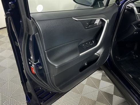 Certified 2021 Toyota RAV4 SE image 20