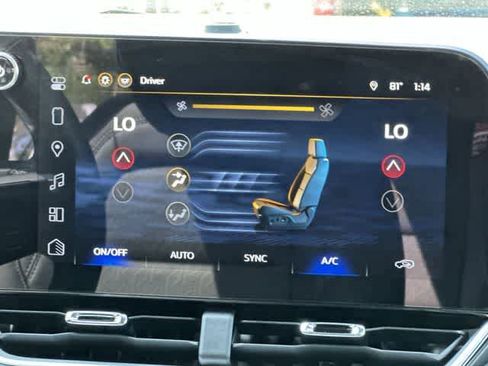 Used 2025 Chevrolet Equinox LT w/ Convenience Package II image 16