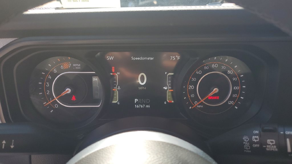 Used 2026 Jeep Wrangler Unlimited Sahara AWD/4WD image 31