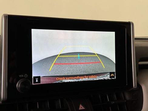 Used 2025 Toyota RAV4 XLE AWD/4WD image 22