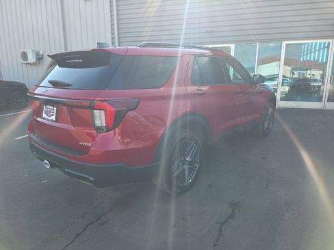 New 2026 Ford Explorer ST-Line w/ ST-Line Street Pack AWD/4WD image 6