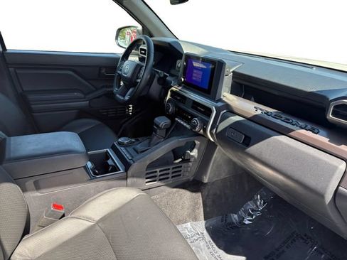 Used 2024 Toyota Tacoma SR5 AWD/4WD image 20