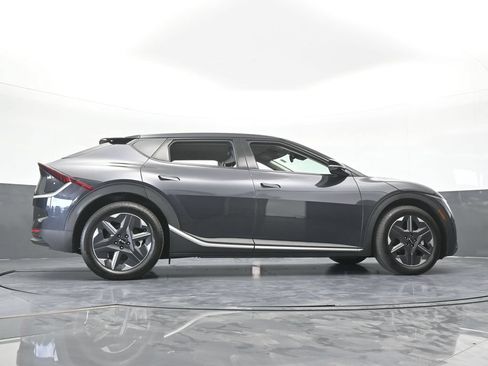 Used 2025 Kia EV6 Light RWD image 59