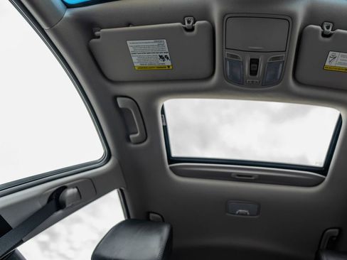 Used 2023 Hyundai Kona Limited image 20