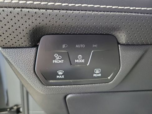 Used 2026 Volkswagen Atlas SEL Premium R-Line AWD/4WD image 34