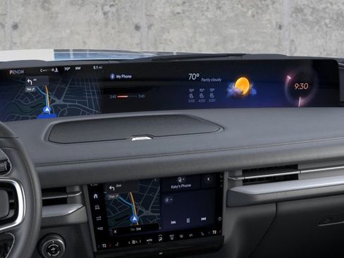 New 2026 Lincoln Navigator Premiere AWD/4WD image 14