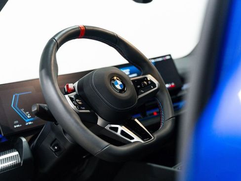 Used 2025 BMW M5 Touring image 3