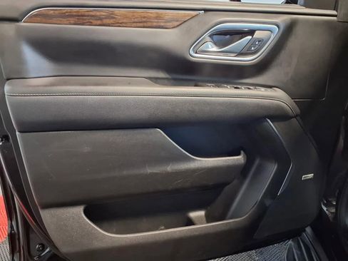 Used 2023 Chevrolet Suburban Premier AWD/4WD image 20