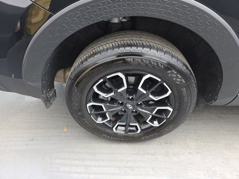 Used 2024 Hyundai Santa Cruz SE image 16