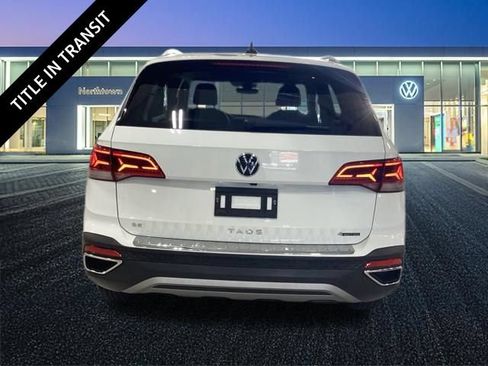 Used 2023 Volkswagen Taos SE w/ Panoramic Sunroof Package AWD/4WD image 28