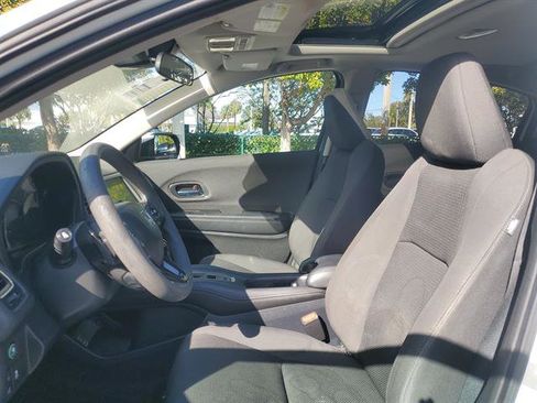 Used 2019 Honda HR-V EX image 32