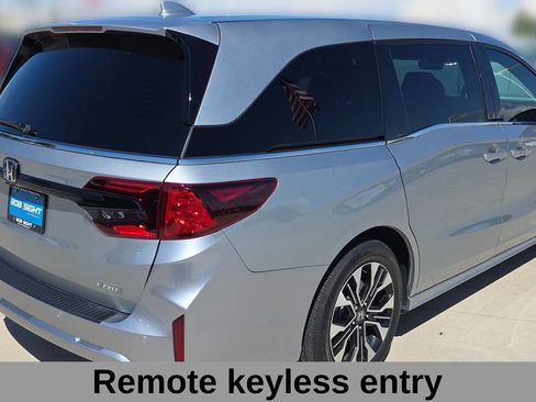 Used 2025 Honda Odyssey Elite image 5