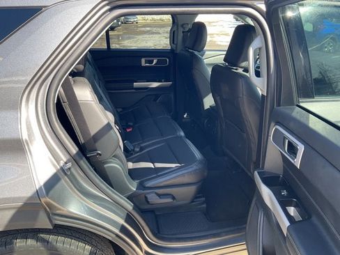 Certified 2022 Ford Explorer XLT w/ Equipment Group 202A image 28