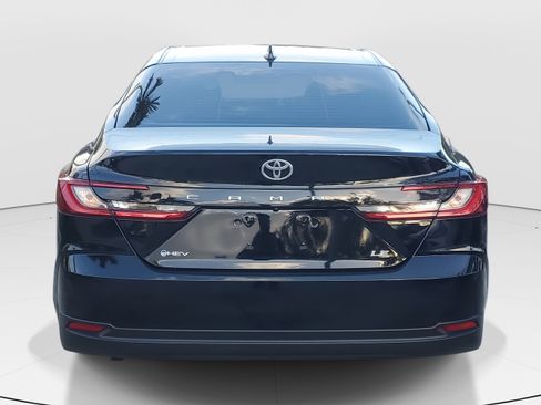 Certified 2025 Toyota Camry LE image 4