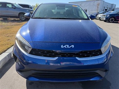 Used 2022 Kia Forte LXS image 2
