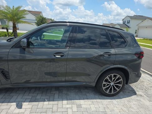 Used 2025 BMW X5 xDrive40i w/ Executive Package AWD/4WD image 7