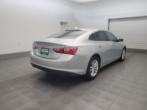 Used 2018 Chevrolet Malibu LT FWD image 9
