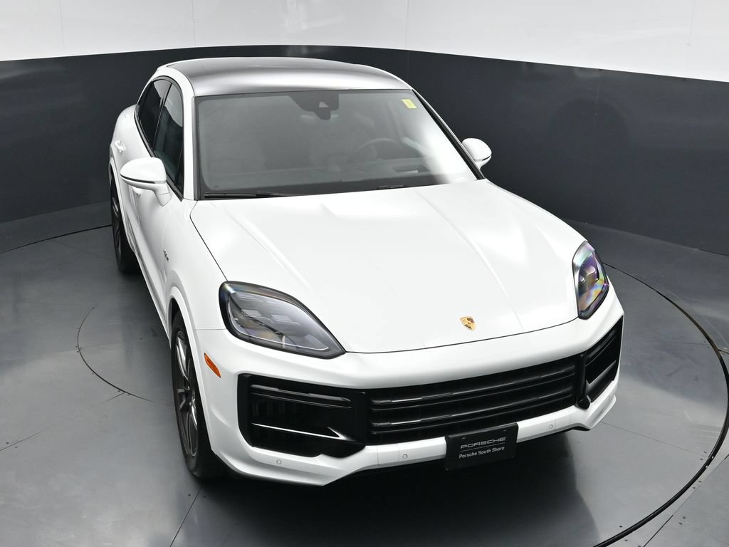 Used 2024 Porsche Cayenne Turbo AWD/4WD image 22