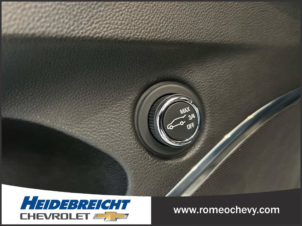 Used 2024 Buick Enclave Essence w/ Sport Touring Edition FWD image 32