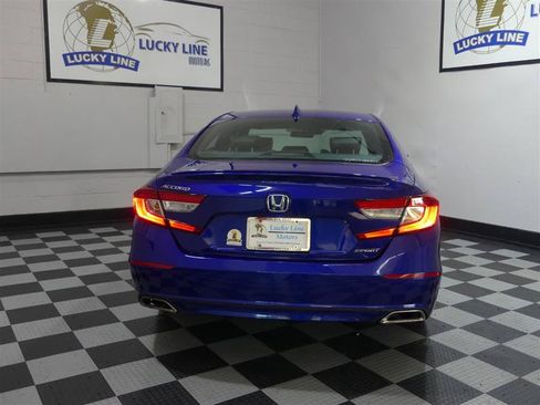 Used 2018 Honda Accord Sport image 8