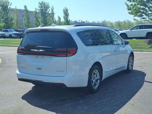 Certified 2022 Chrysler Pacifica Limited FWD image 4