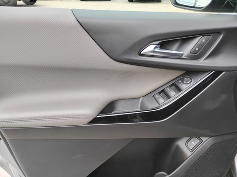 Used 2026 Chevrolet Equinox LT w/ Convenience Package II FWD image 26