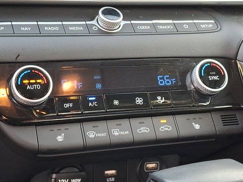 Certified 2023 Hyundai Elantra SEL w/ Convenience Package image 18