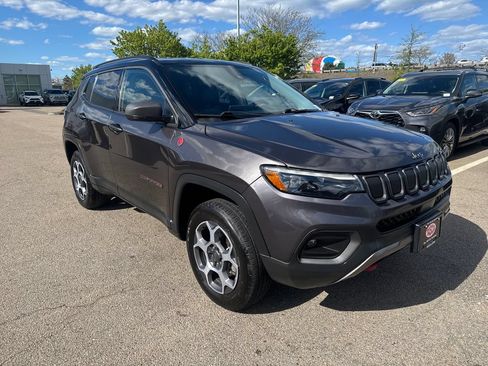 Used 2022 Jeep Compass Trailhawk w/ Trailhawk Elite Group AWD/4WD image 11