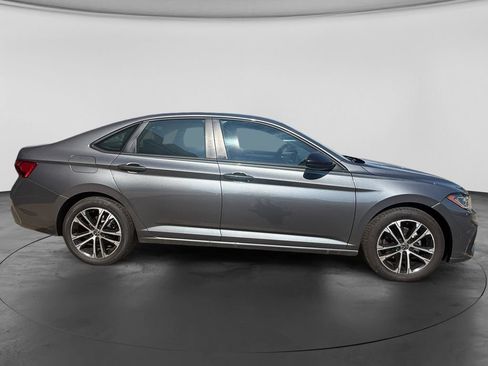 Used 2025 Volkswagen Jetta Sport FWD image 11