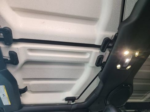 Used 2019 Jeep Wrangler Unlimited Rubicon AWD/4WD image 23