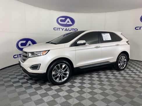 Used 2017 Ford Edge Titanium w/ Equipment Group 301A image 7