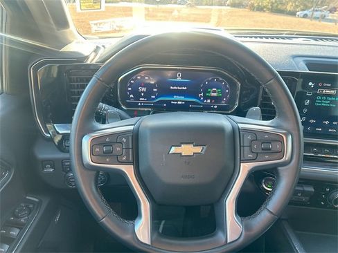 Used 2024 Chevrolet Silverado 1500 LTZ w/ LTZ Premium Package image 18