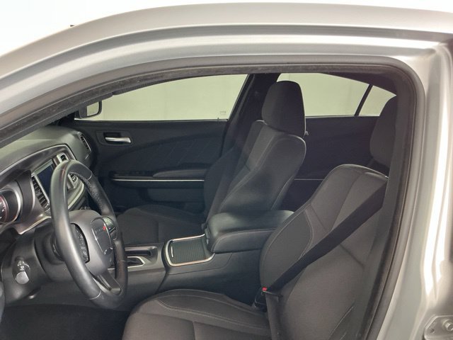 Used 2019 Dodge Charger SXT RWD image 14