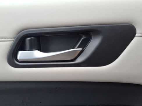 New 2026 Nissan Pathfinder SL image 16