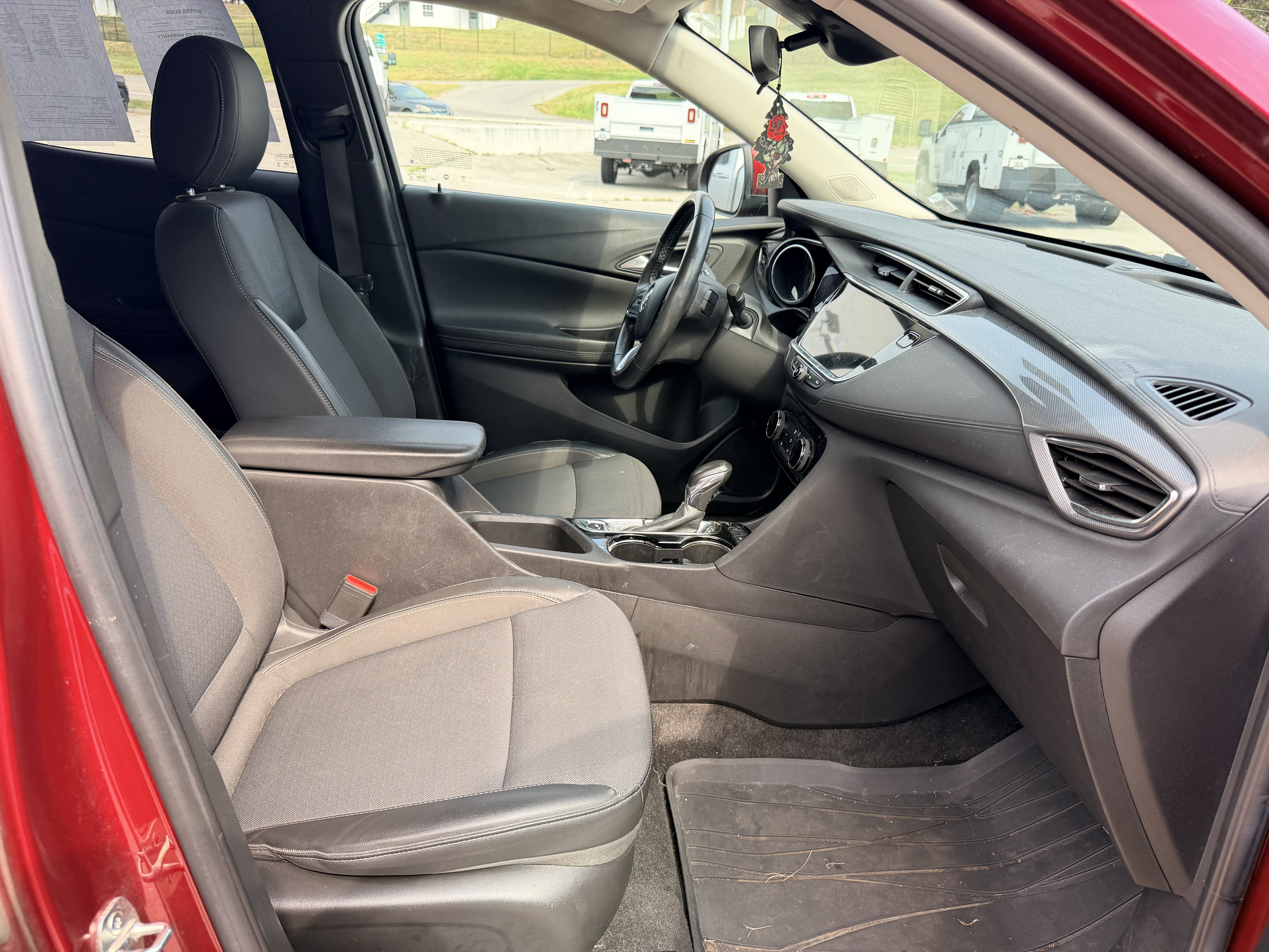 Used 2022 Buick Encore GX Preferred w/ Cold Weather Comfort Package FWD image 12