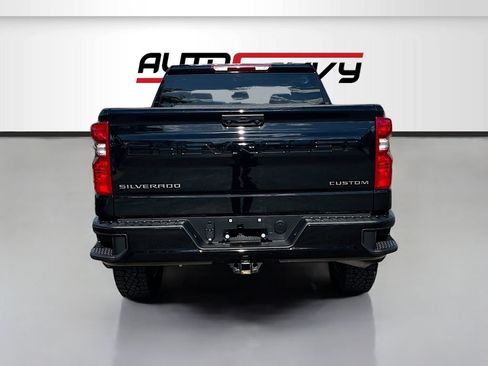 Used 2025 Chevrolet Silverado 1500 Custom Trail Boss AWD/4WD image 6
