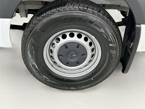 New 2025 Mercedes-Benz Sprinter 2500 image 29